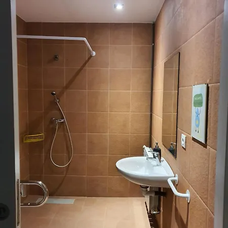 A Casa De Carmen بيت شباب *